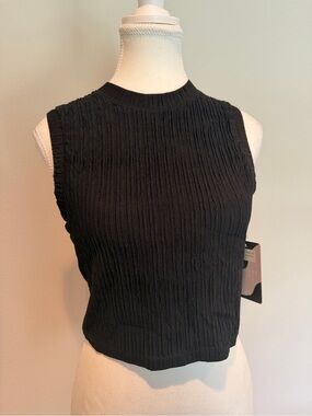Textured Lightweight High Neck Scoop Black Crop Tank